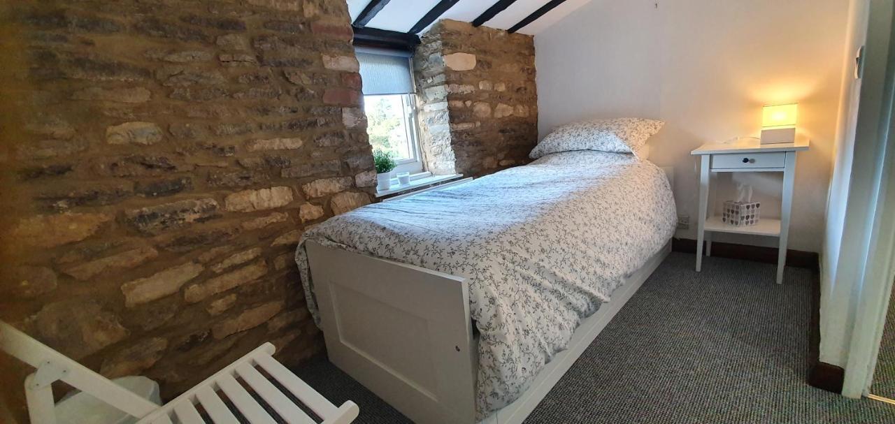 Quirky Cottage - Dogs Welcome Corsham Eksteriør billede